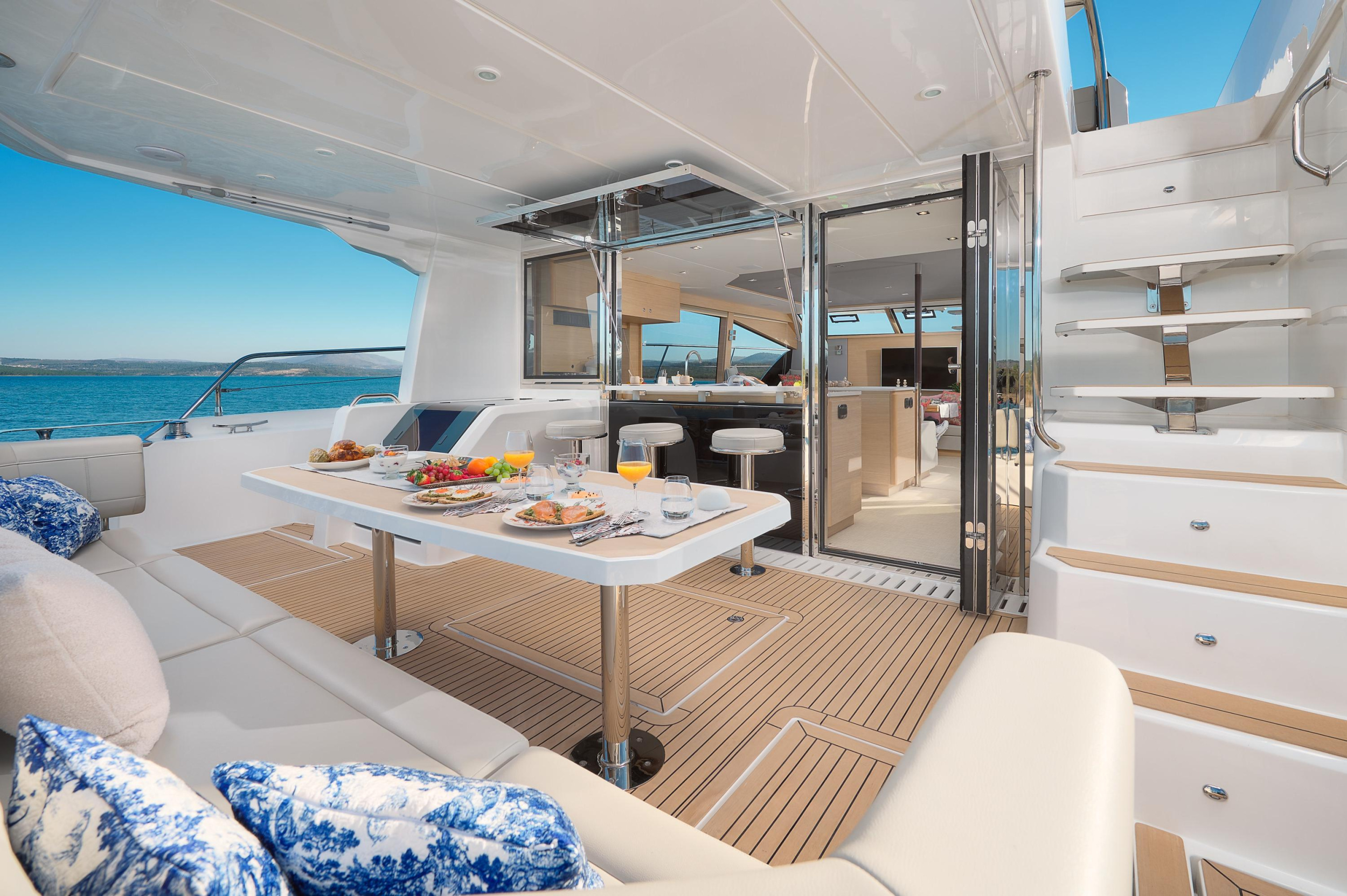 Aquila 54 — photo 10
