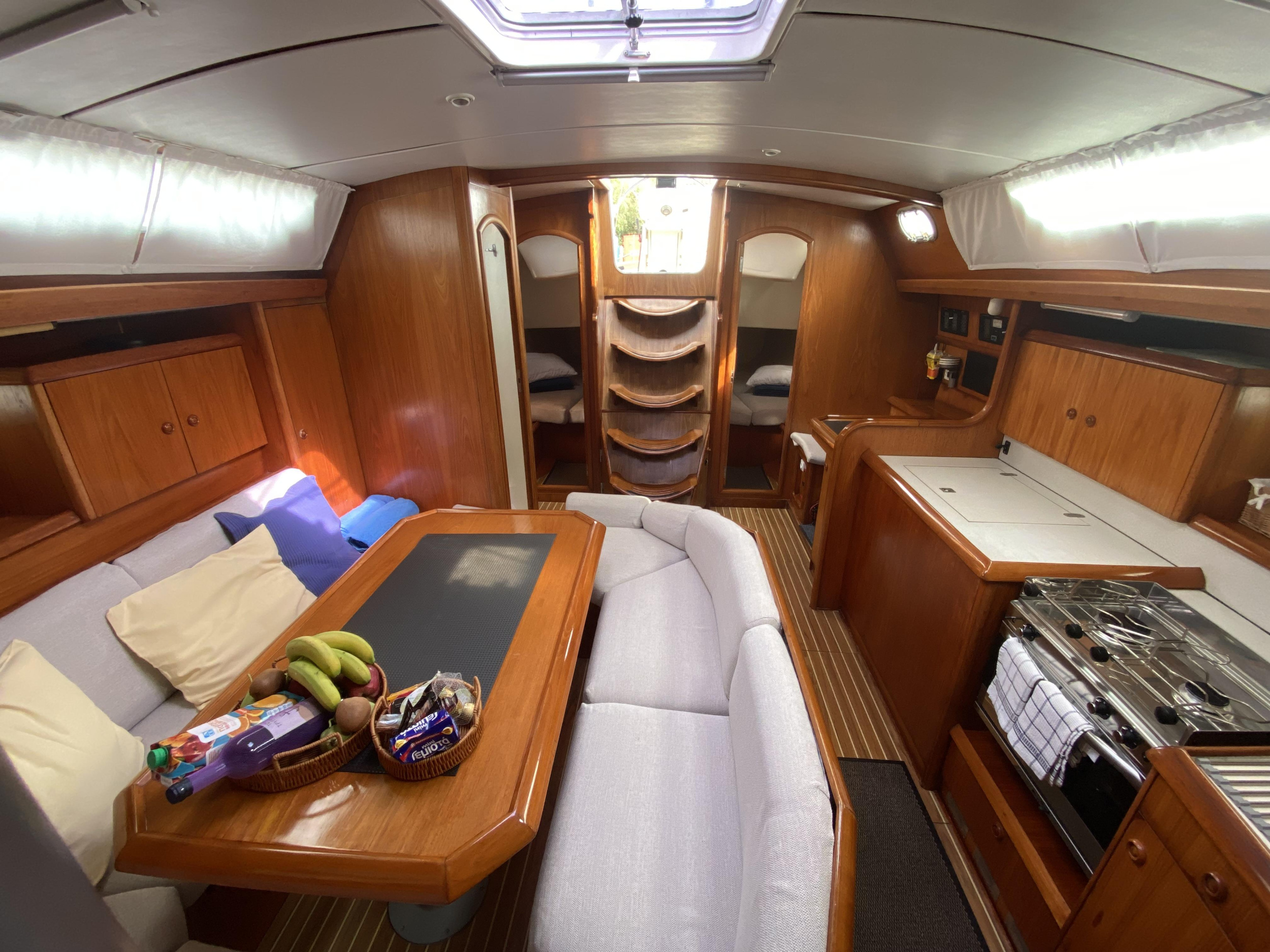 Sun Odyssey 42.2 (4 cab.) — photo 7