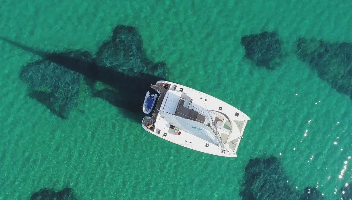 Lagoon 450 Fly — photo 23