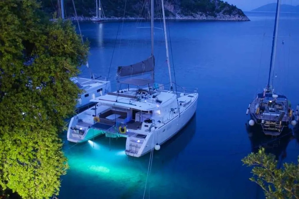 Lagoon 450 Fly — photo 8