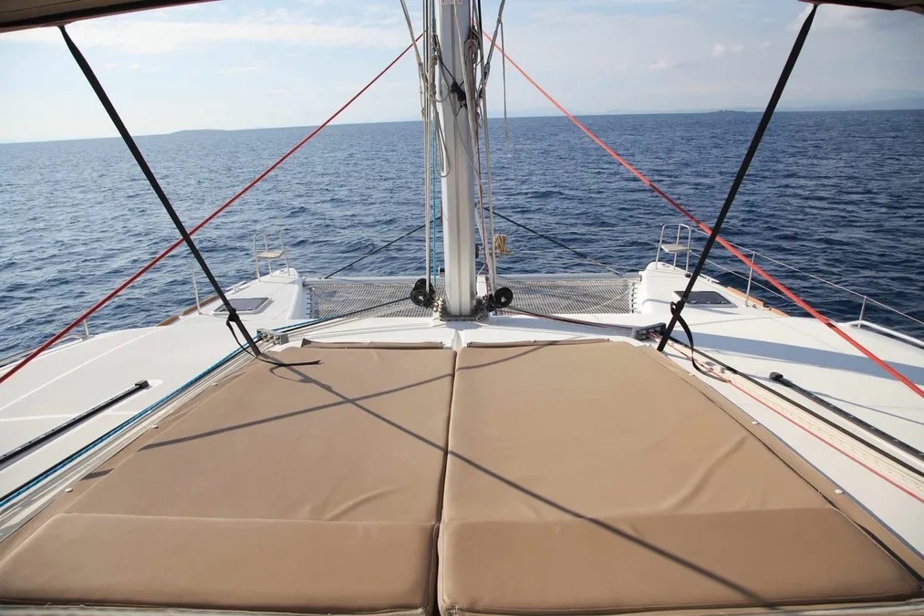 Lagoon 450 Fly — photo 11