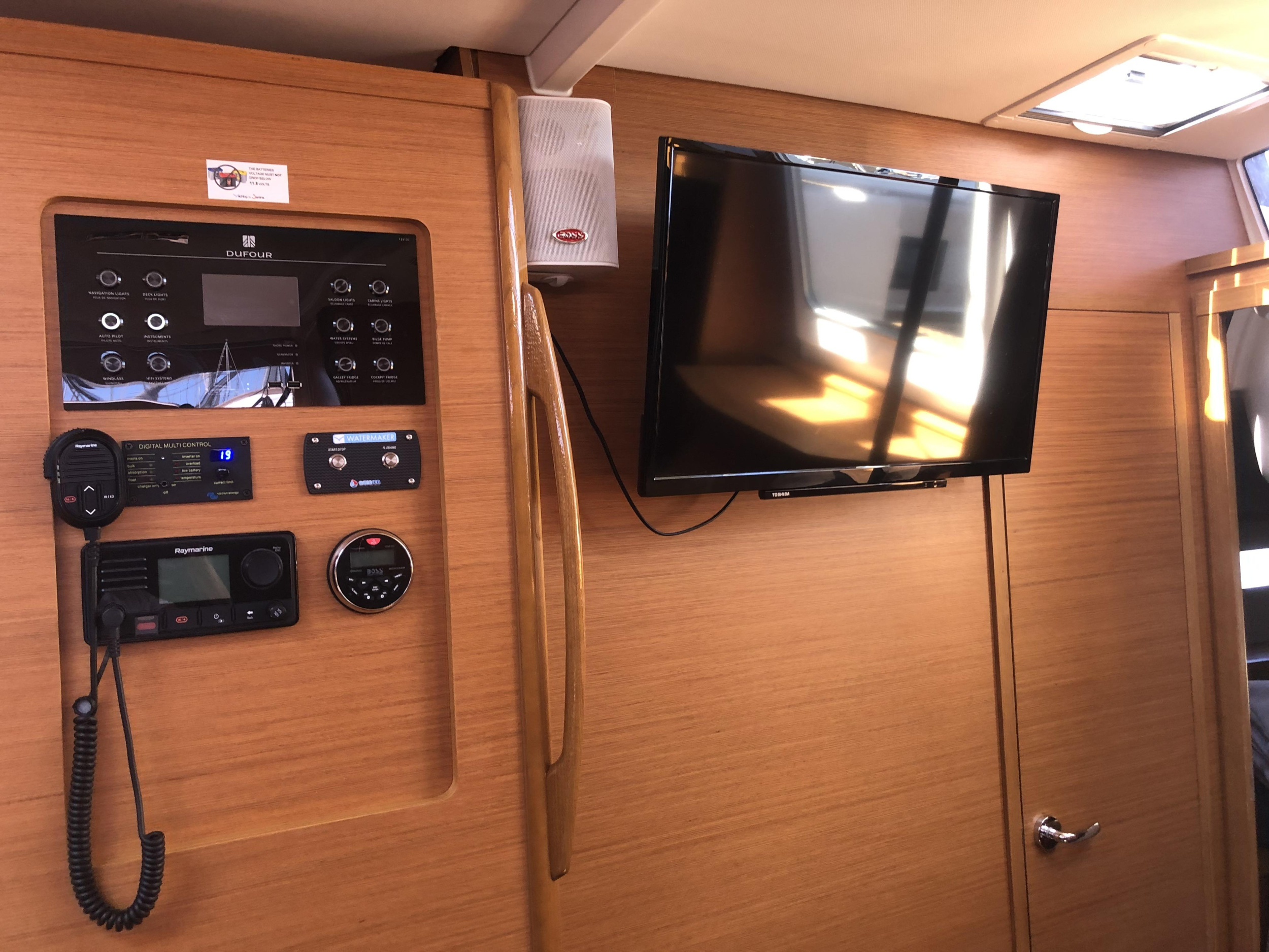 Dufour 530 Owner's Version — photo 16