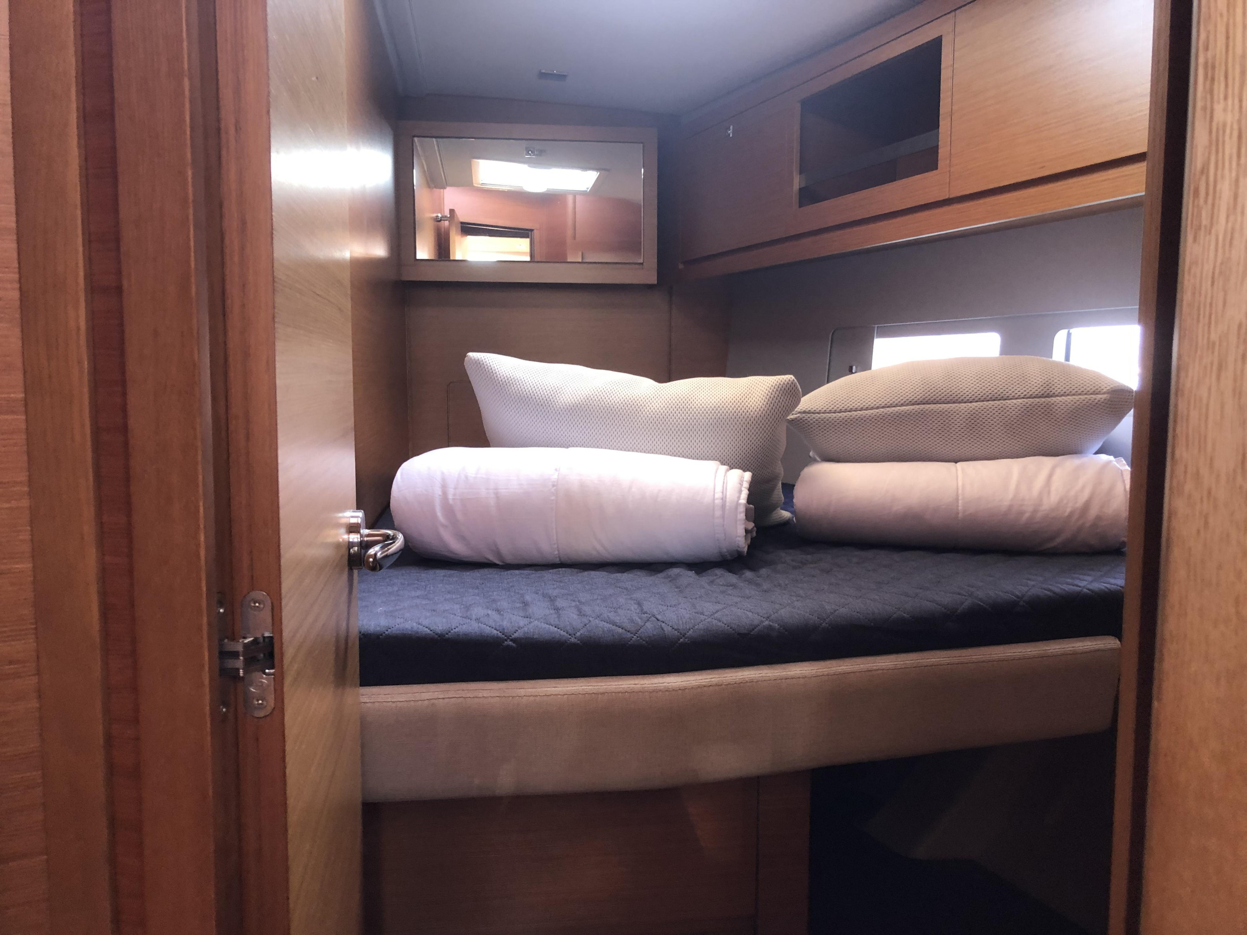 Dufour 530 Owner's Version — photo 3