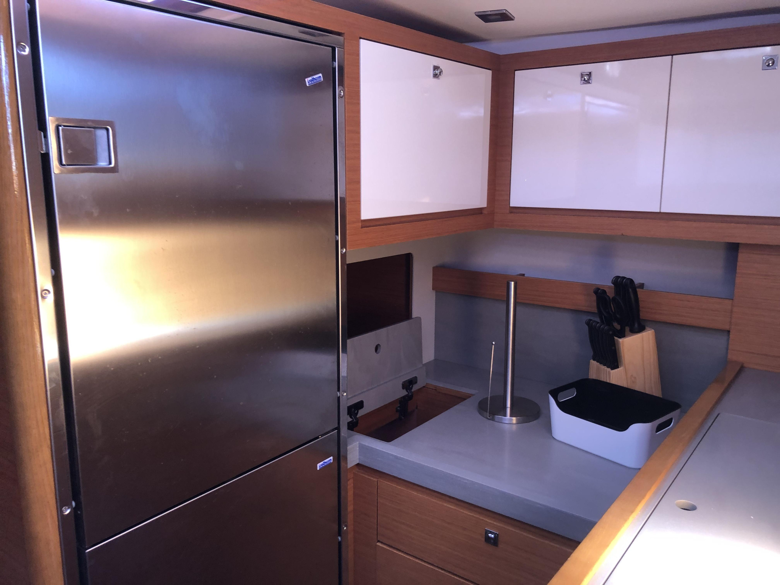 Dufour 530 Owner's Version — photo 8