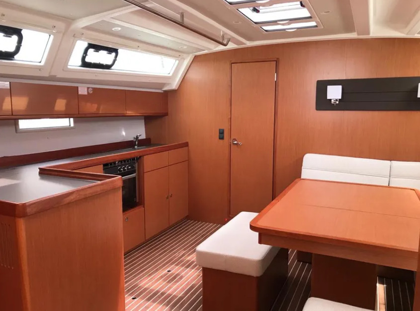 Bavaria Cruiser 46 (4 cab.) — photo 14