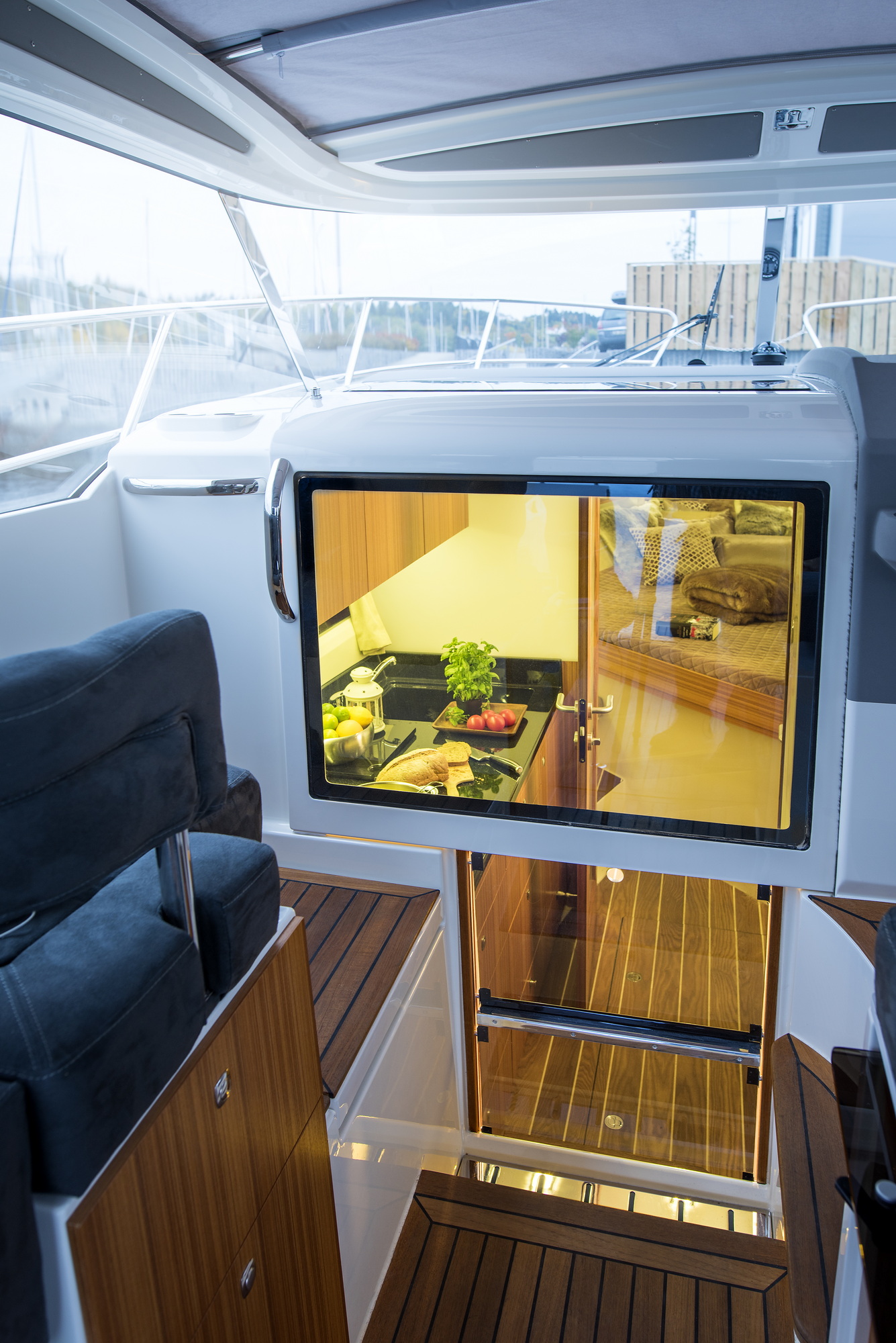 Marex 310 Sun Cruiser — photo 14