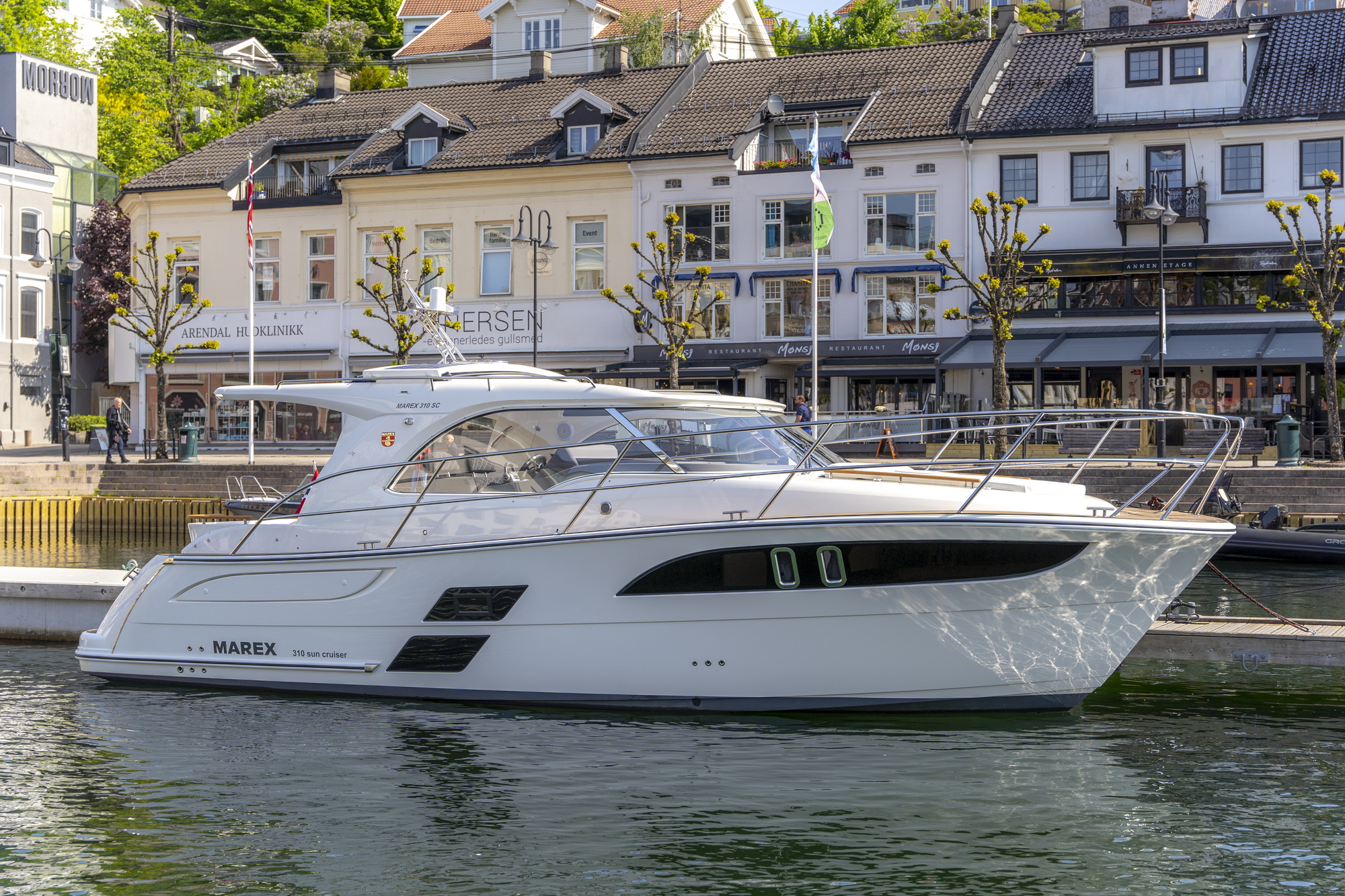 Marex 310 Sun Cruiser — photo 11