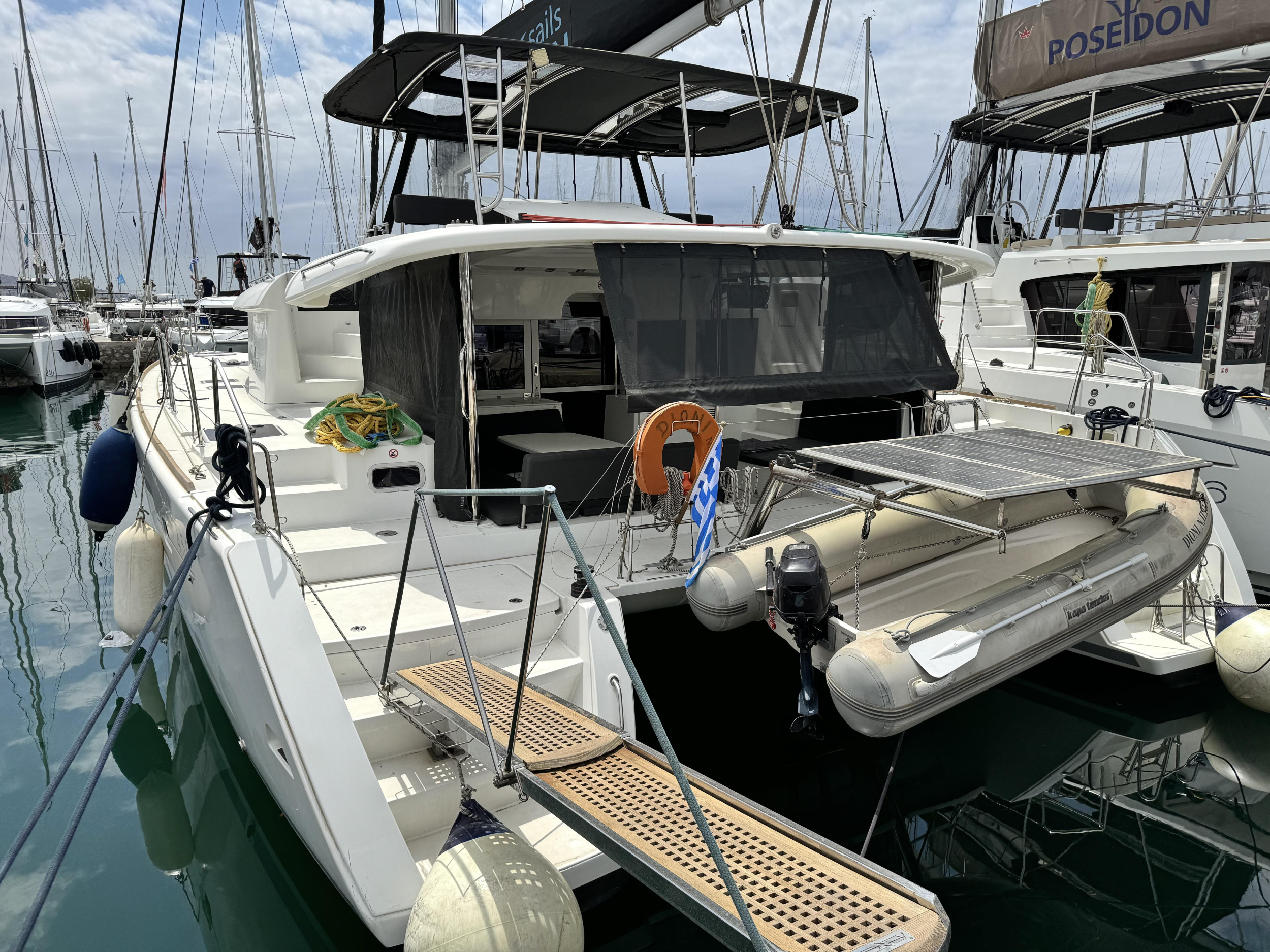 Lagoon 450F — photo 6