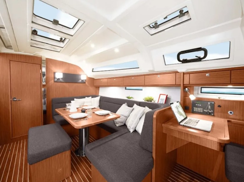 Bavaria Cruiser 41 (3 cab.) — photo 7