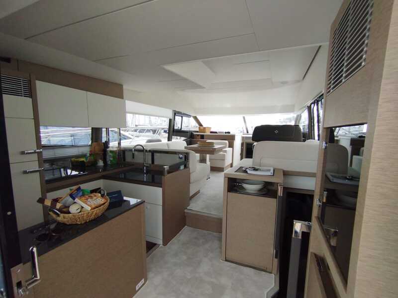 Prestige 520 Fly — photo 13