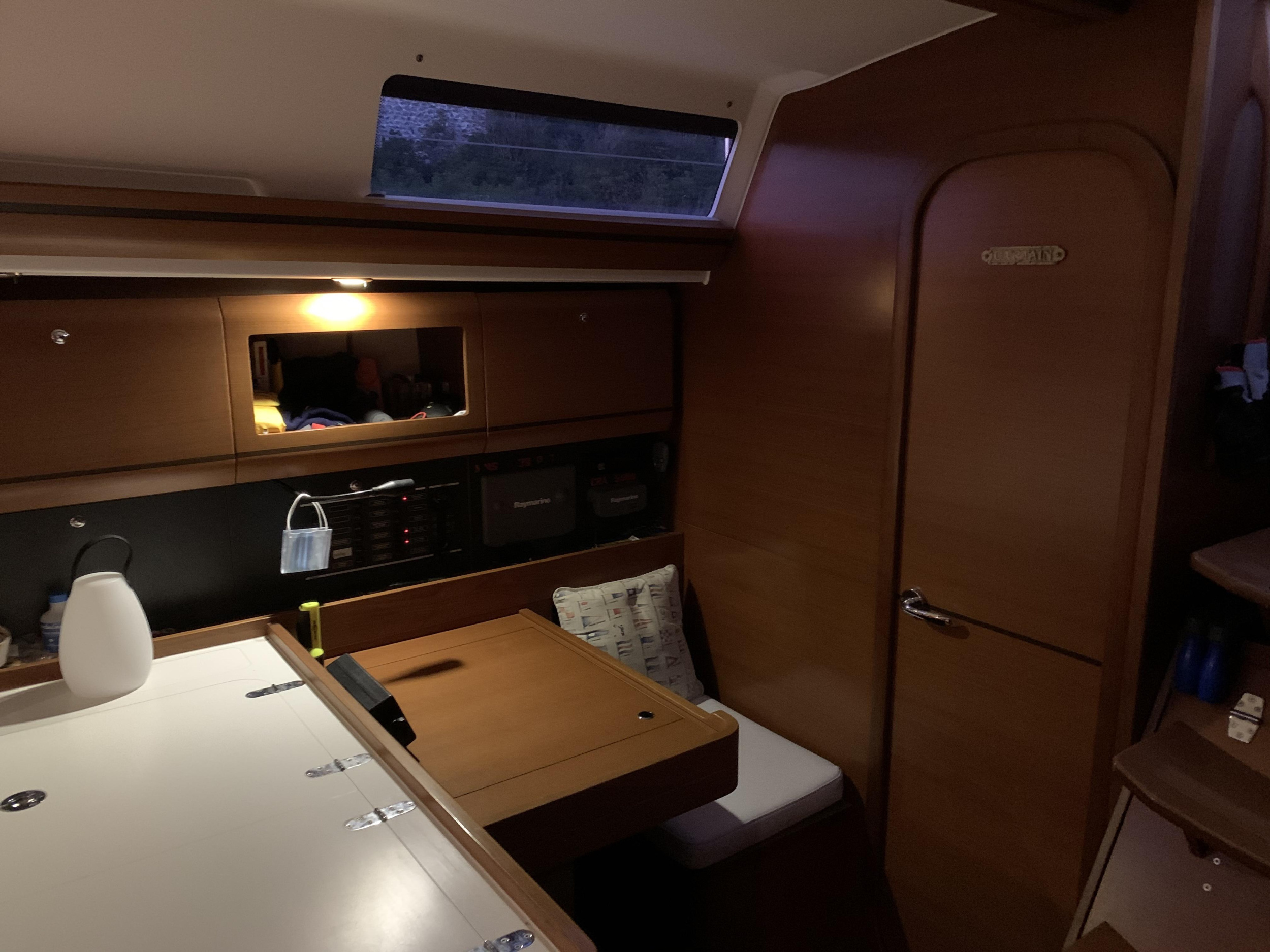 Dufour 405 Grand Large — photo 4