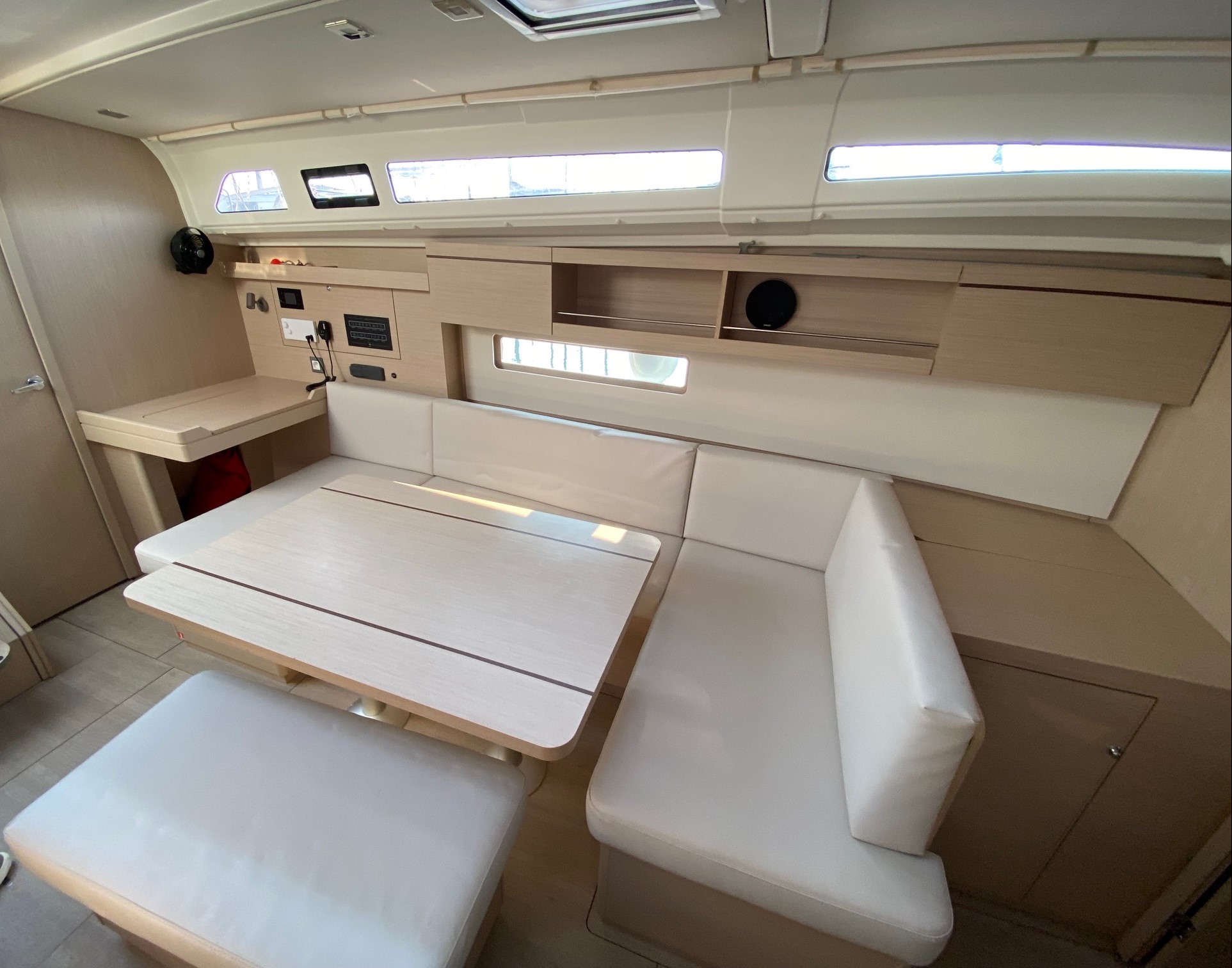 Oceanis 40.1 (3 cab.) — photo 11