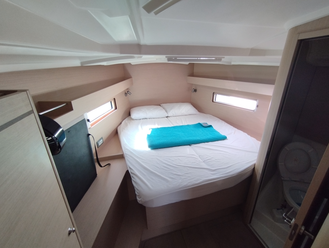 Oceanis 40.1 (3 cab.) — photo 9