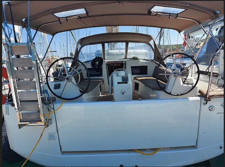 Sun Odyssey 410 (3 cab.) — photo 4