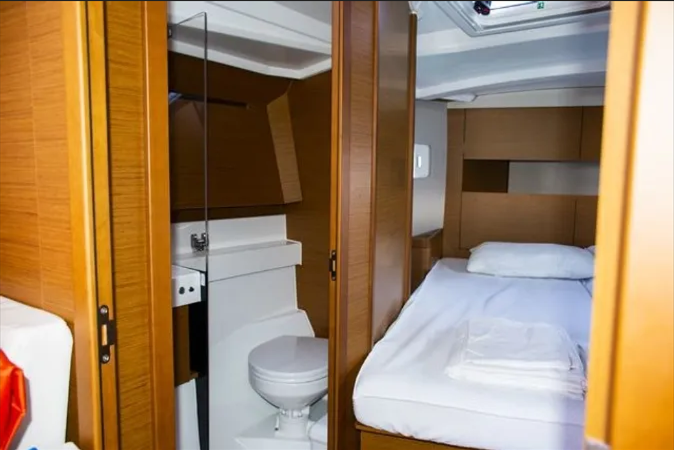 Sun Odyssey 410 (3 cab.) — photo 2