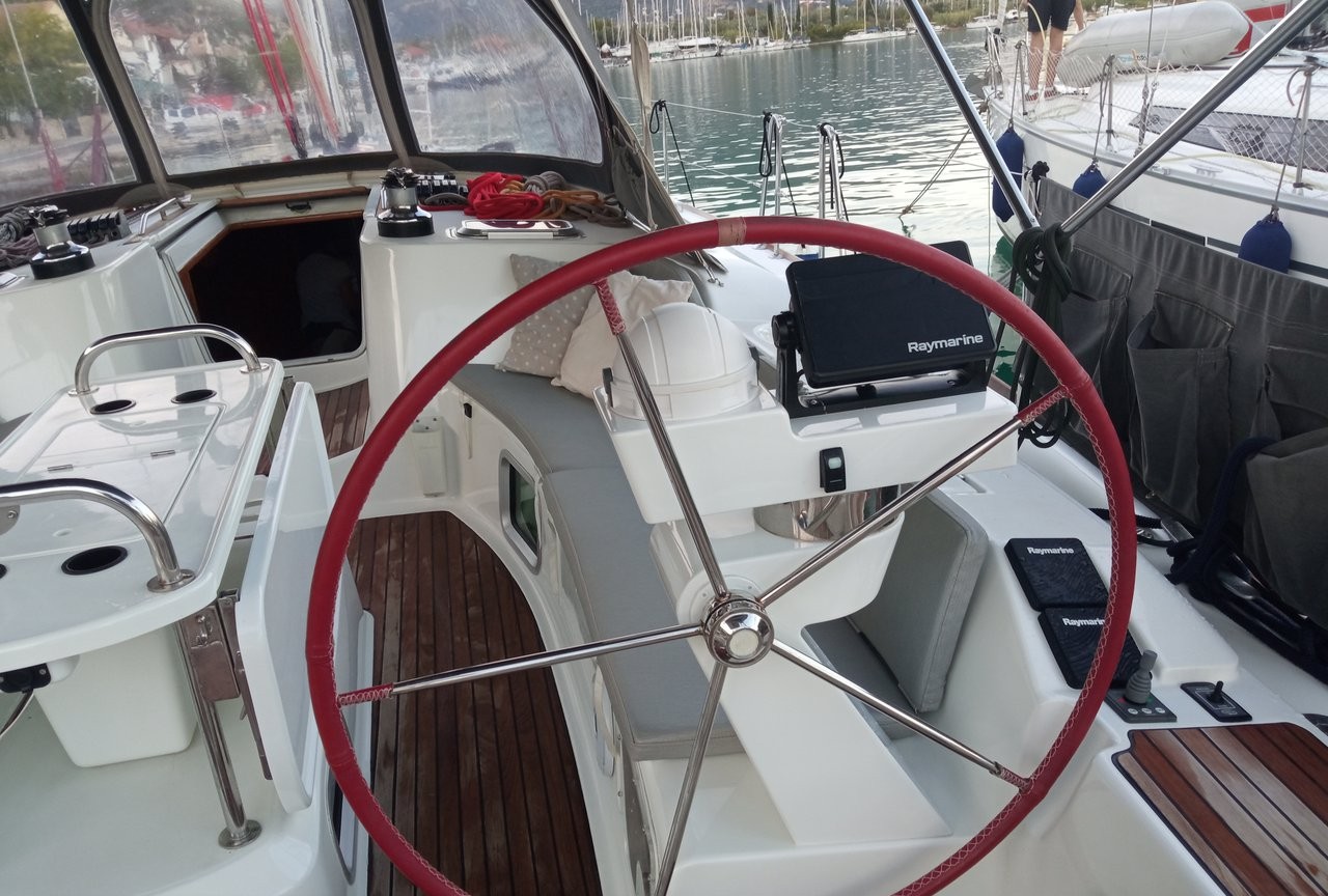 Sun Odyssey 49 (4 cab.) — photo 10