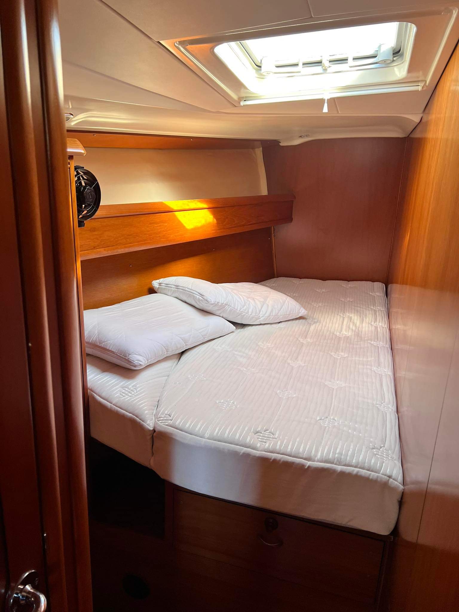 Sun Odyssey 49 (4 cab.) — photo 8