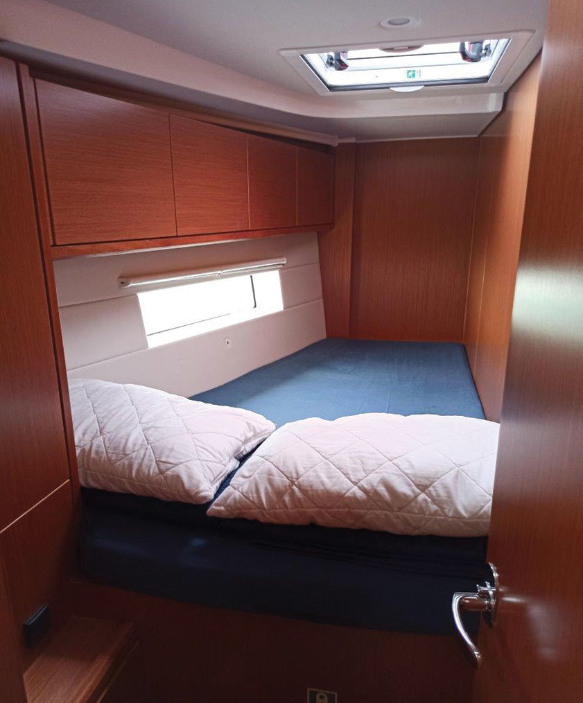 Bavaria C45 (4 cab.) — photo 5