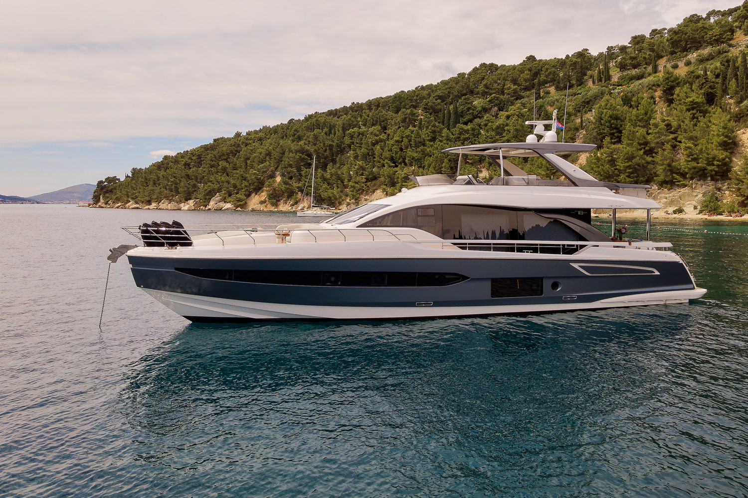 Azimut 78 Fly — photo 18
