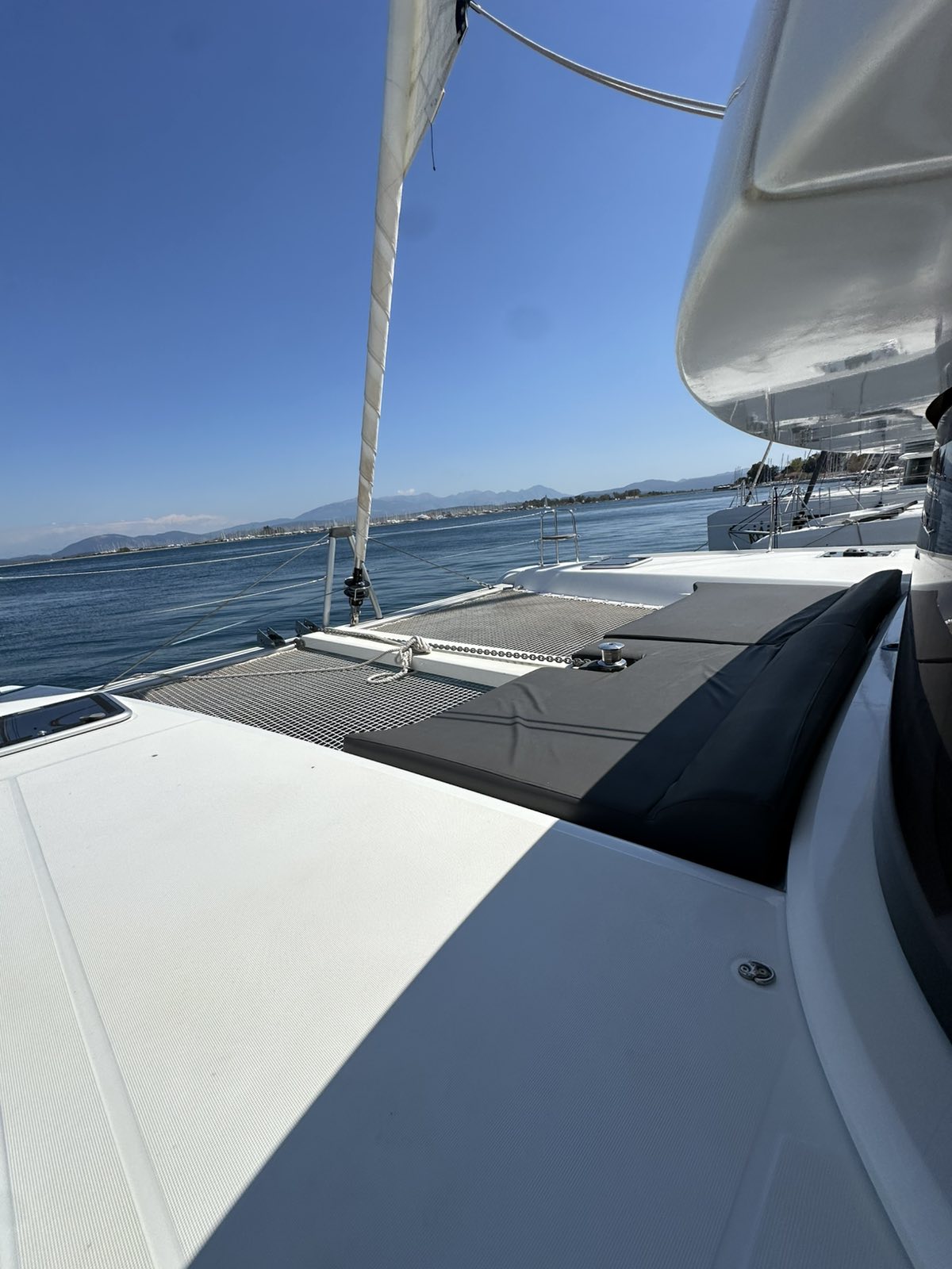 Lagoon 42 — photo 4