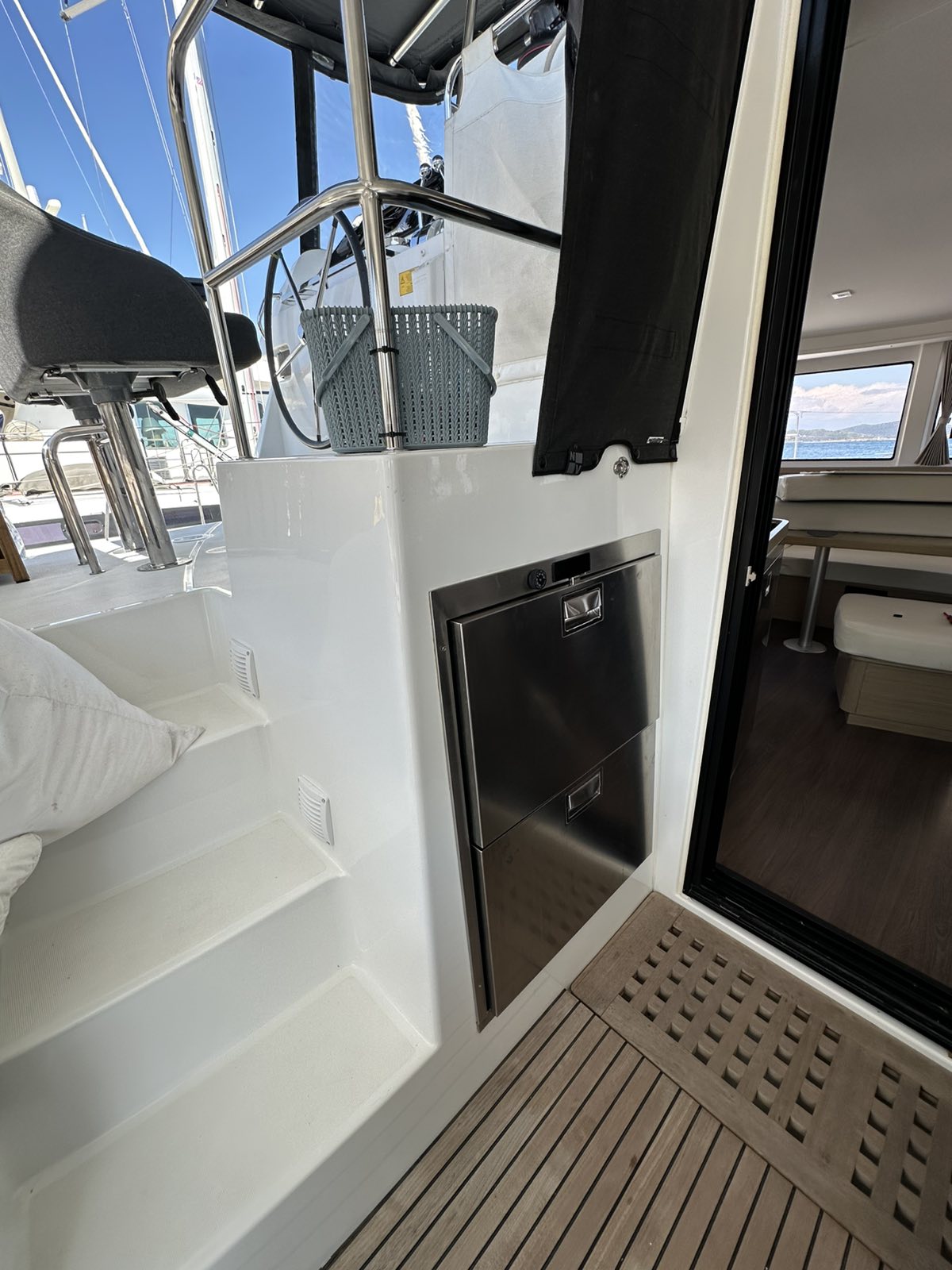 Lagoon 42 — photo 18