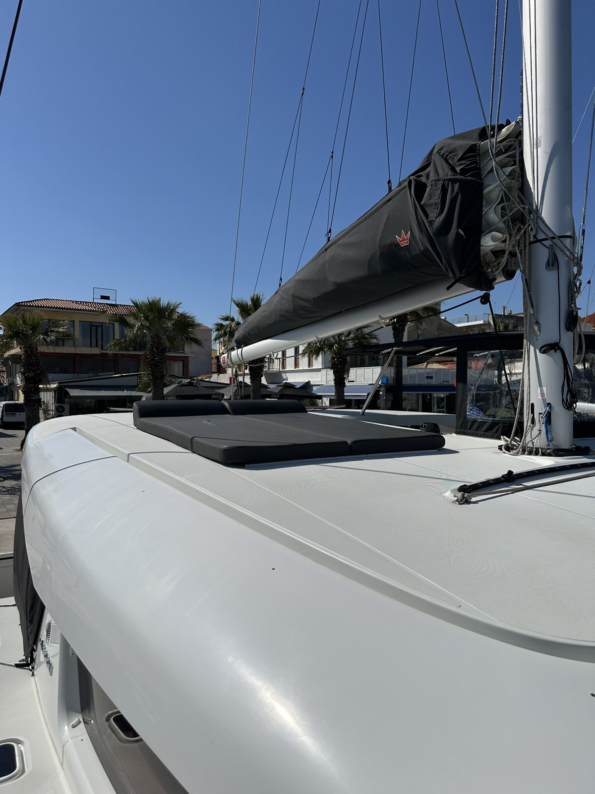 Lagoon 42 — photo 17