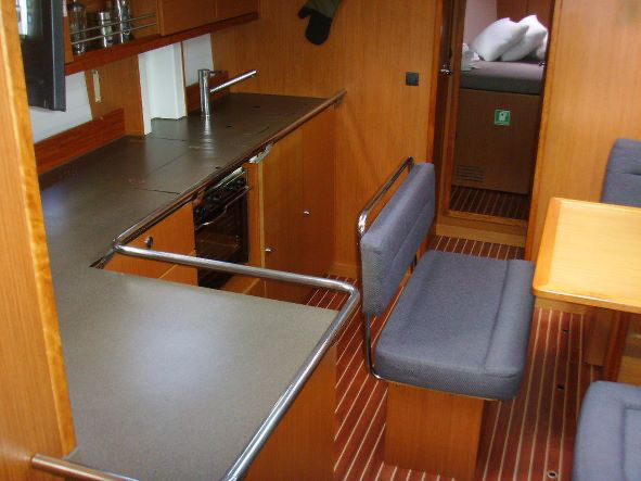 Bavaria Cruiser 45 (4 cab.) — photo 7