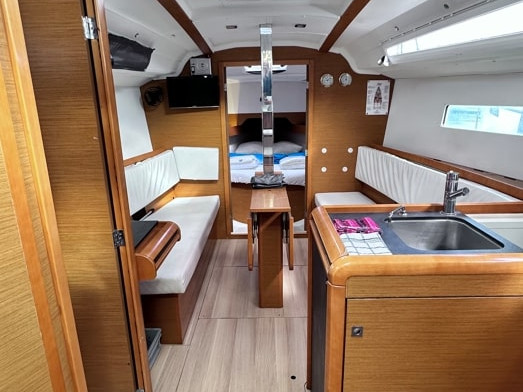 Sun Odyssey 349 (3 cab.) — photo 4