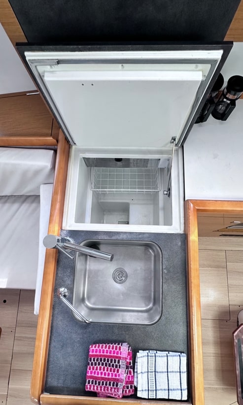 Sun Odyssey 349 (3 cab.) — photo 17