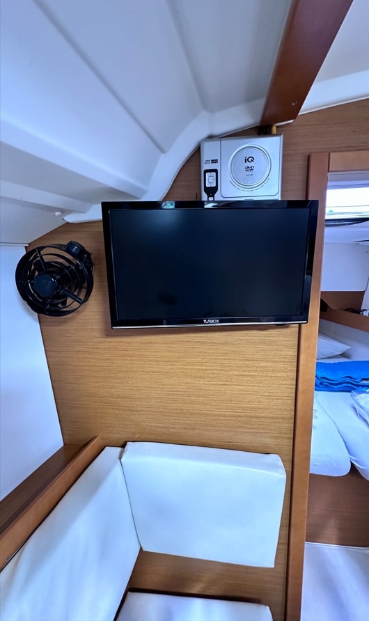 Sun Odyssey 349 (3 cab.) — photo 3