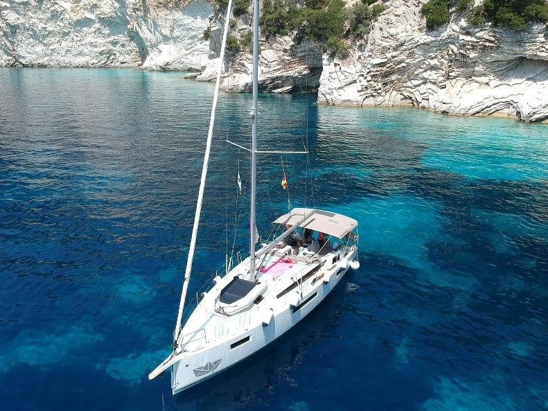 Sun Odyssey 410 (3 cab.) — photo 1