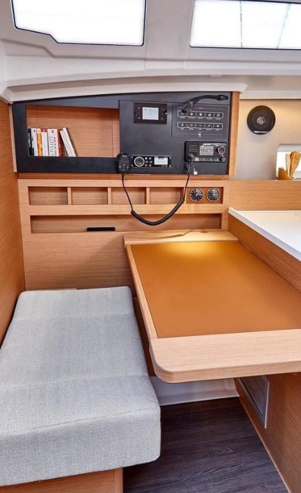 Sun Odyssey 410 (3 cab.) — photo 3