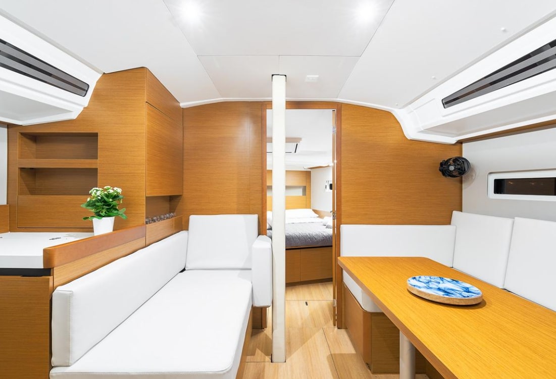 Sun Odyssey 410 (3 cab.) — photo 2
