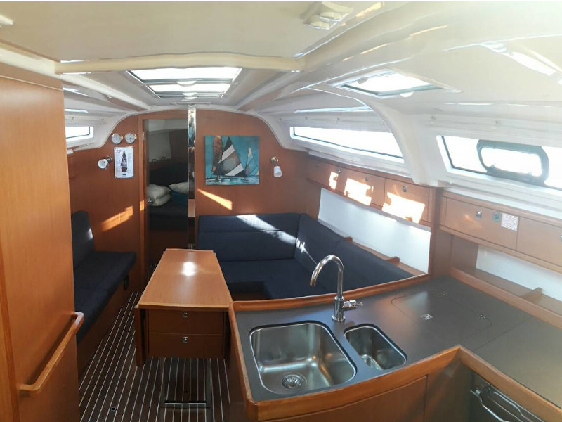 Bavaria Cruiser 37 (3 cab.) — photo 4