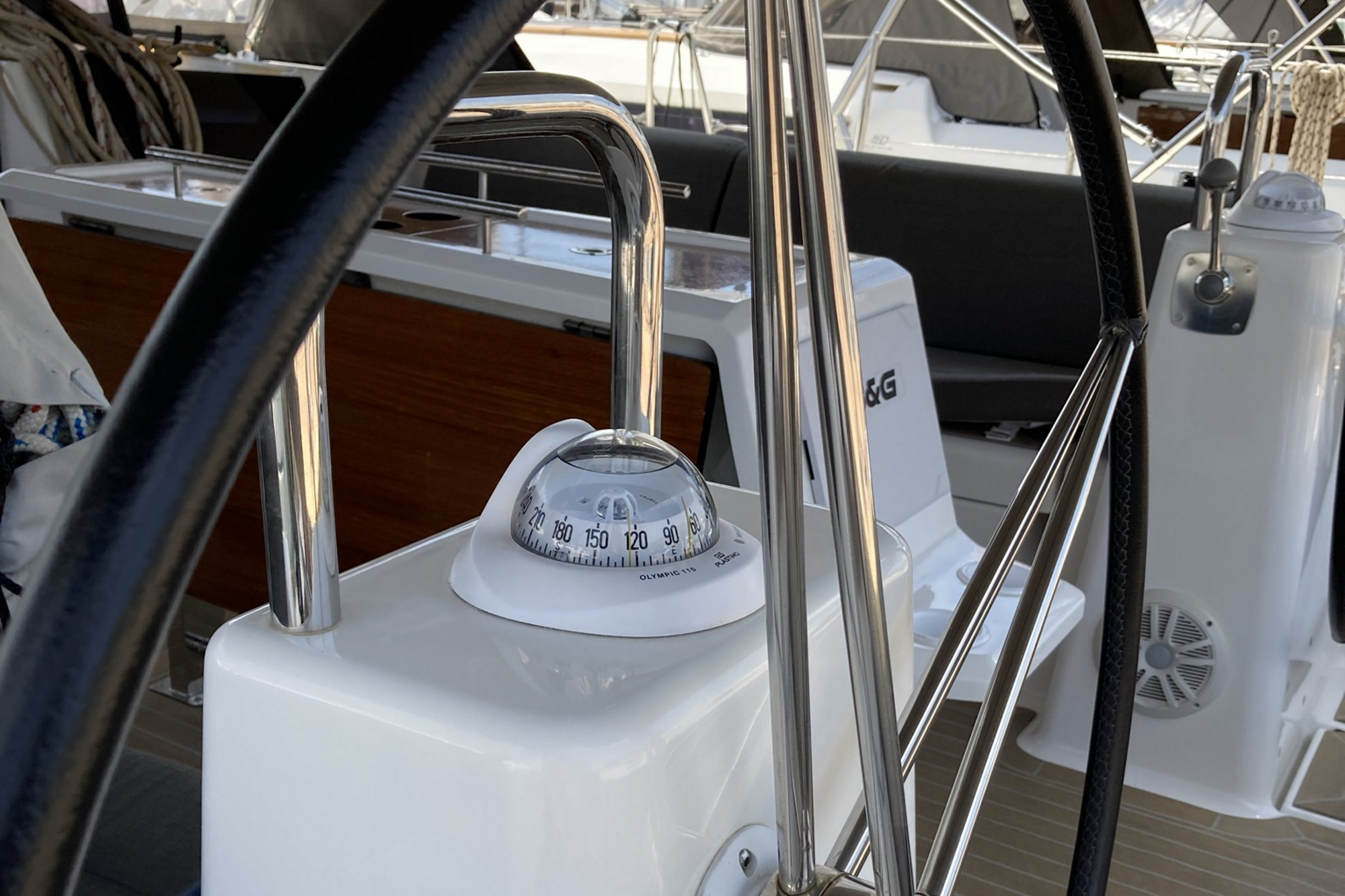 Dufour 460 Grand Large 5Cab — photo 12