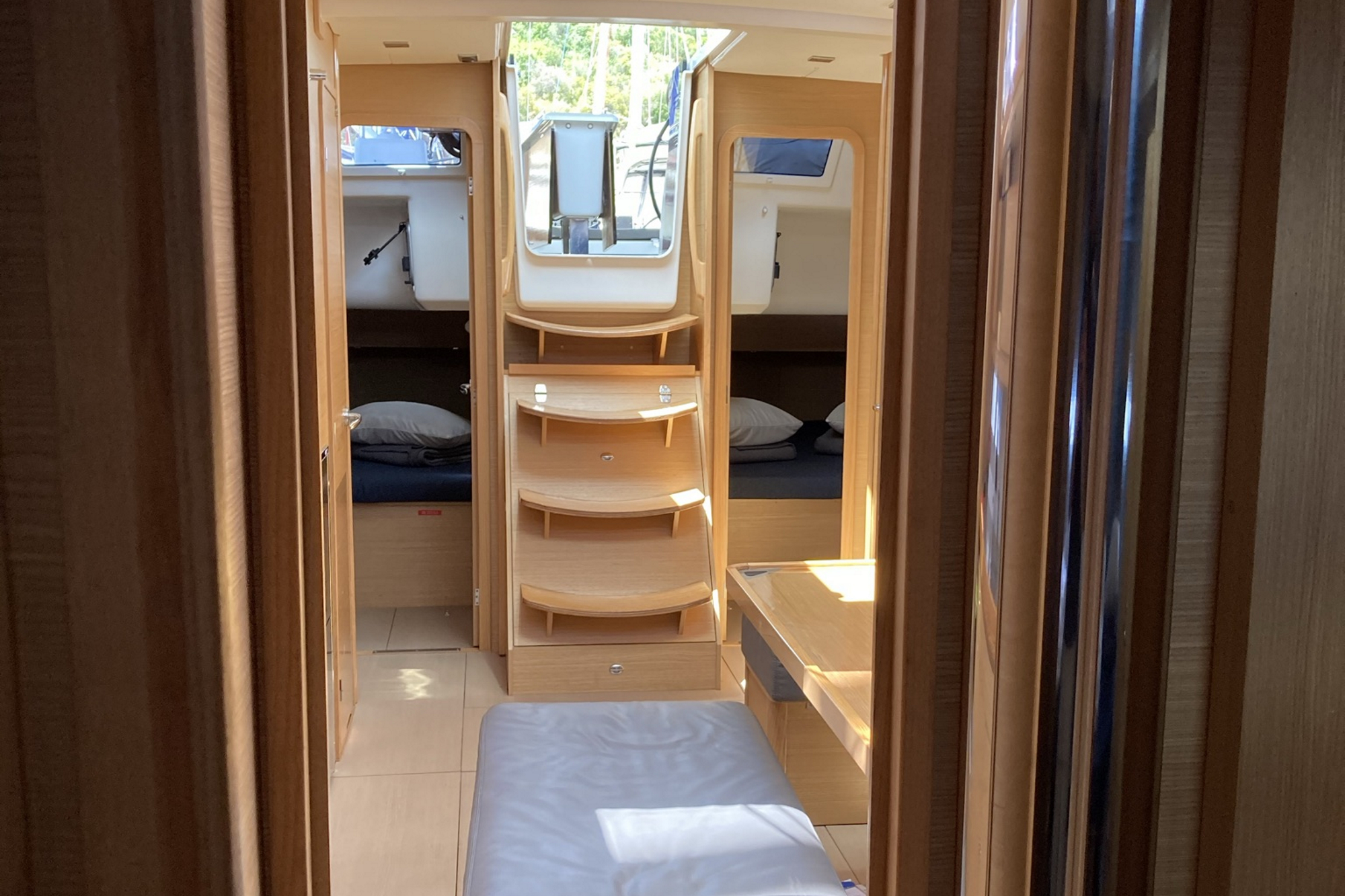 Dufour 460 Grand Large 5Cab — photo 33