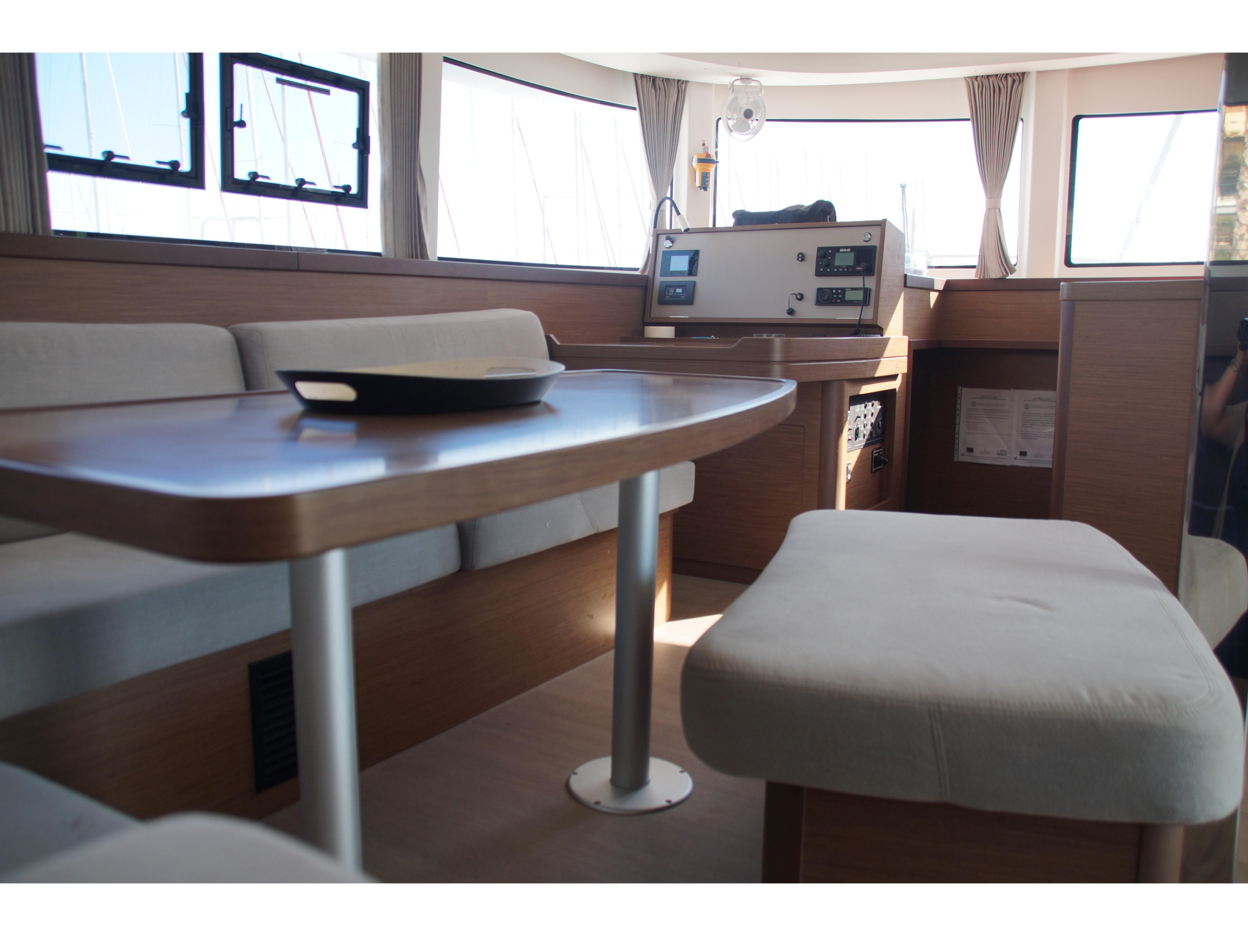 Lagoon 42 (4 cab) — photo 23