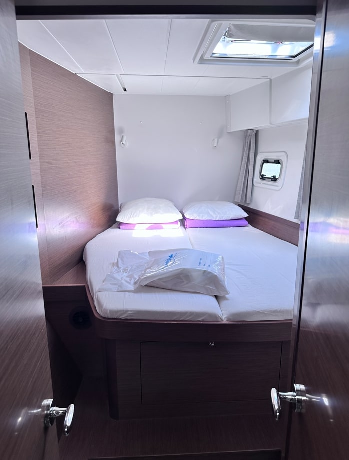 Lagoon 42 (4 cab) — photo 11