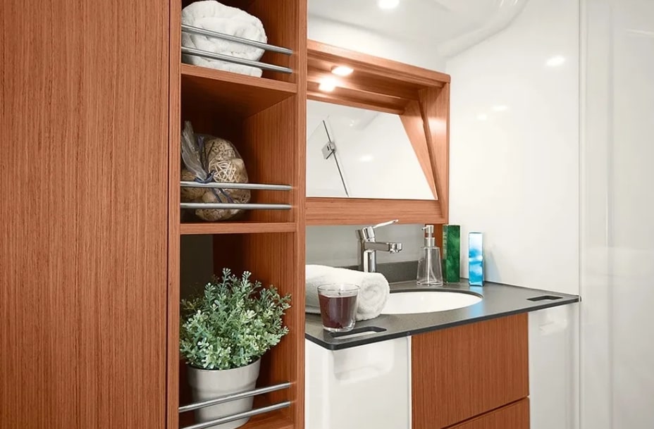 Bavaria Cruiser 51 (5 cab.) — photo 3