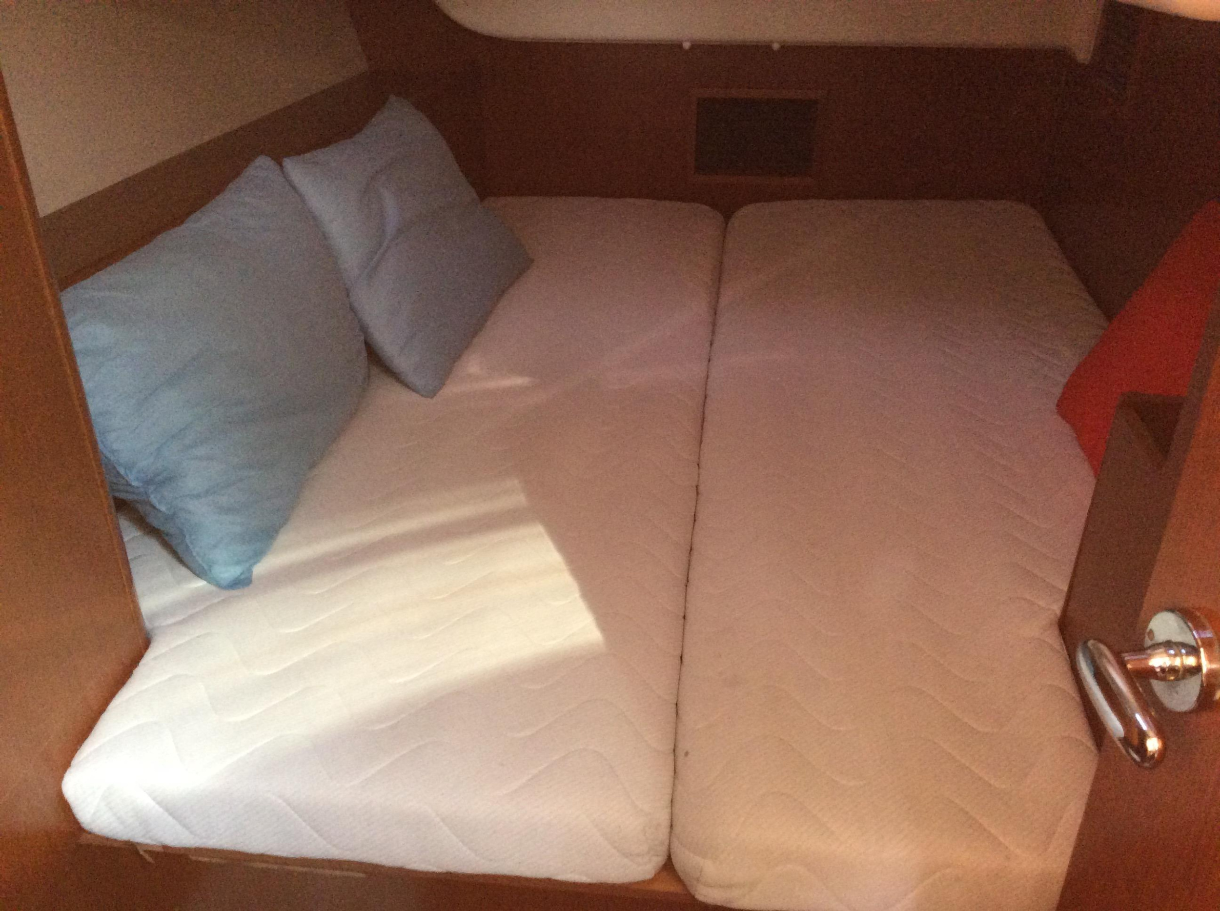 Oceanis 43 (4 cab.) — photo 2