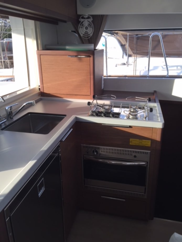 Lagoon 40 (4 cab.) — photo 12
