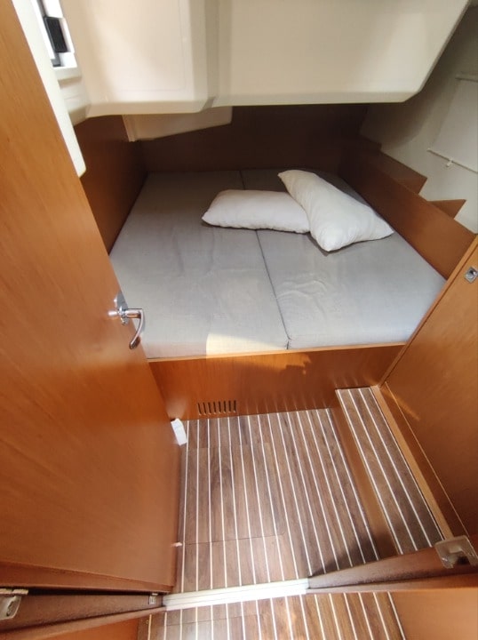 Bavaria C42 (3 cab.) — photo 6