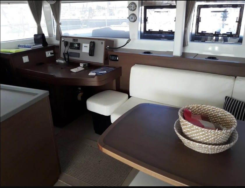 Lagoon 450 F (4 cab.) — photo 3