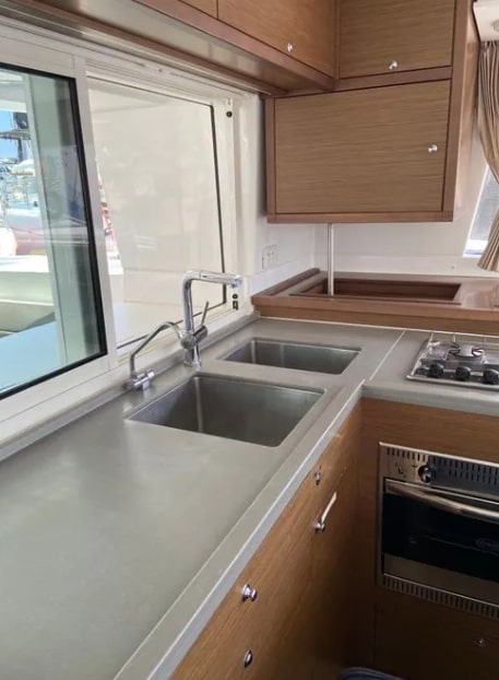 Lagoon 450 F (4 cab.) — photo 12