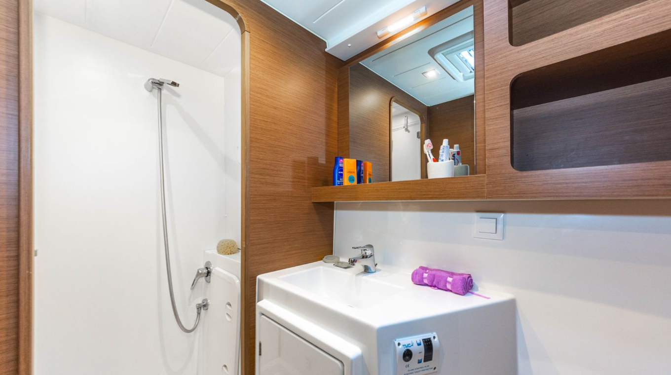 Lagoon 42 (6 cab.) — photo 10