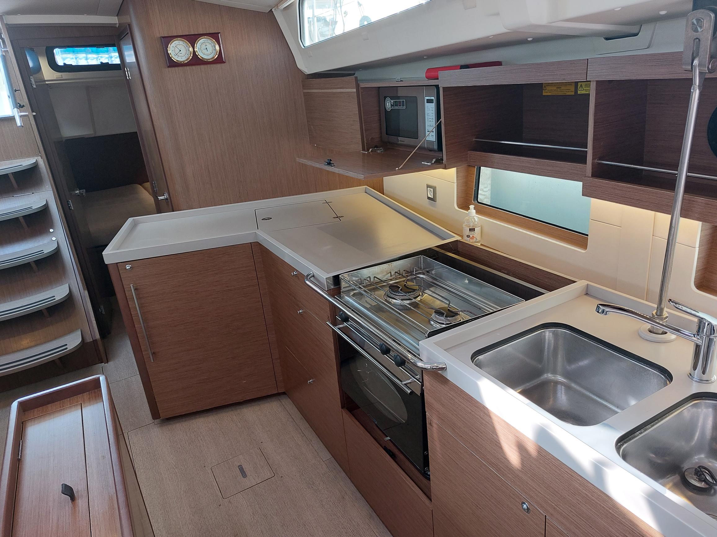 Oceanis 46.1 (5 cab) — photo 15