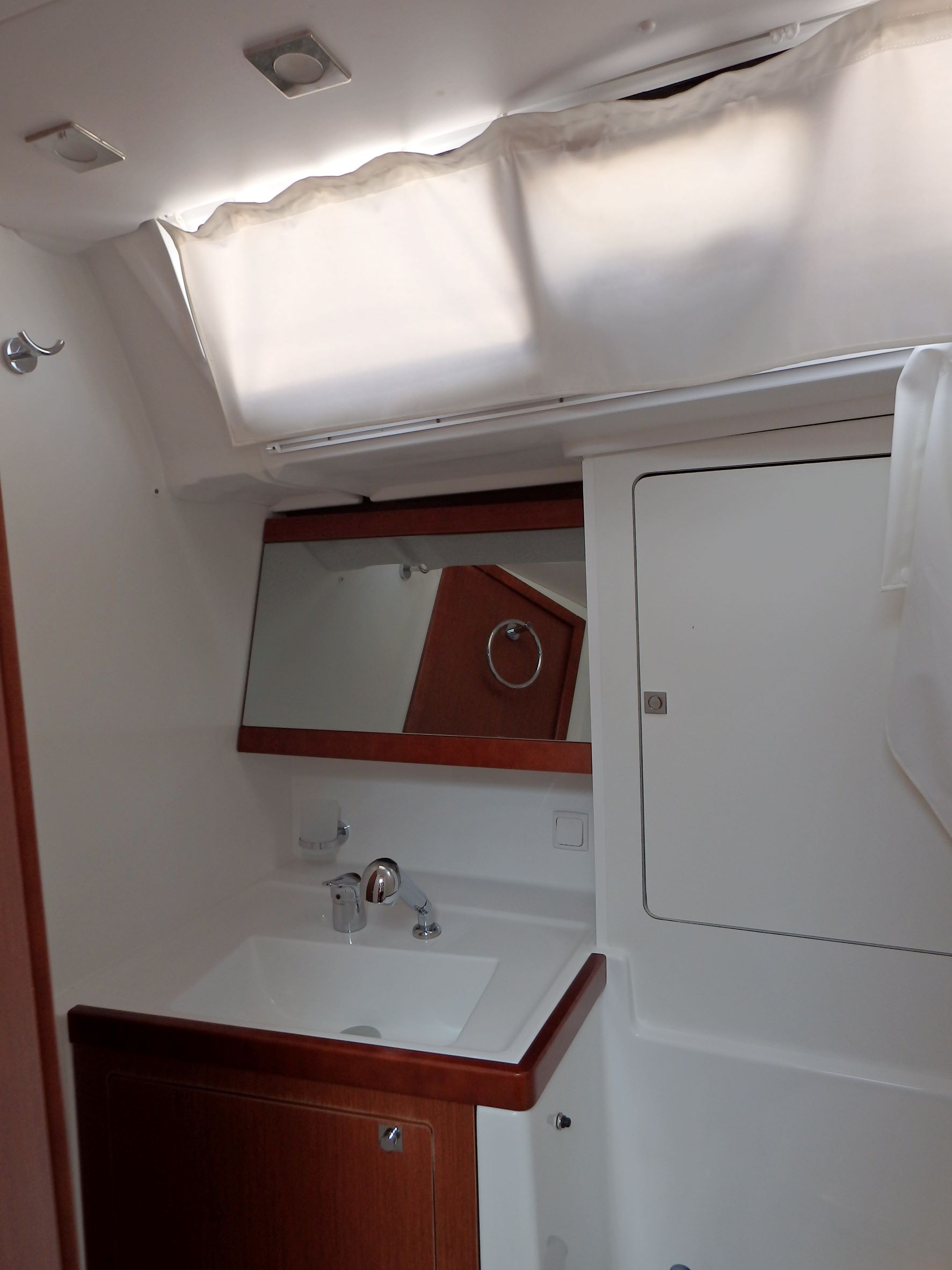 Oceanis 48 (5 cab.) — photo 10