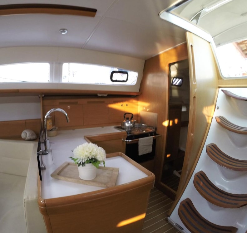Sun Odyssey 42DS (3 cab.) — photo 5