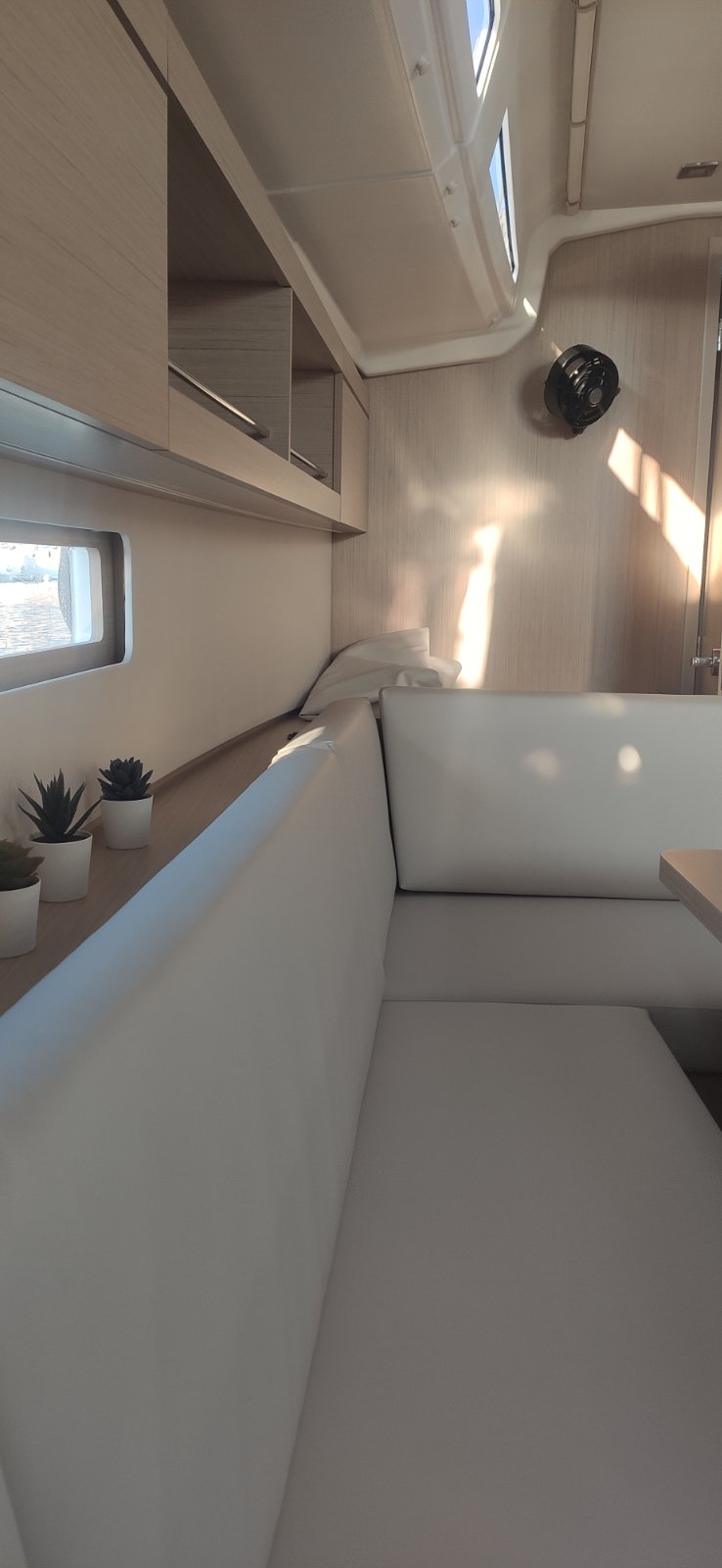 Oceanis 40.1 (4 cab.) — photo 2