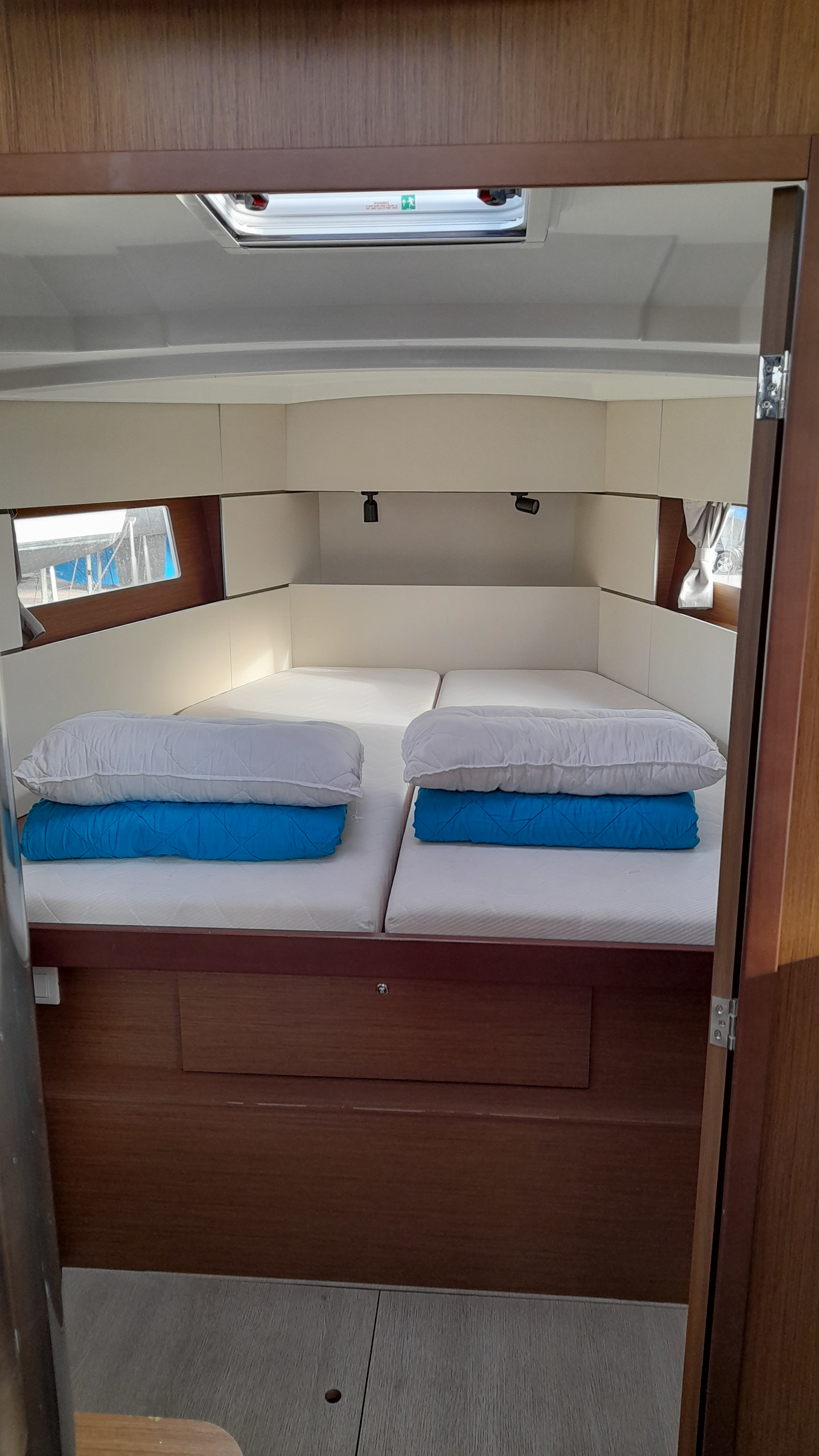 Oceanis 38.1 (3 cab.) — photo 9